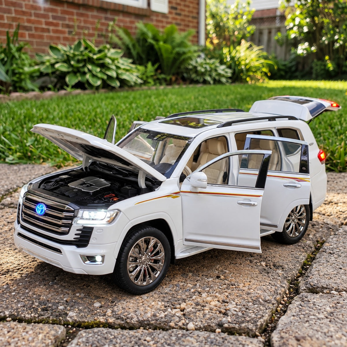 Toyota Land Cruiser LC300 die-cast model with opening doors, bonnet and tailgate