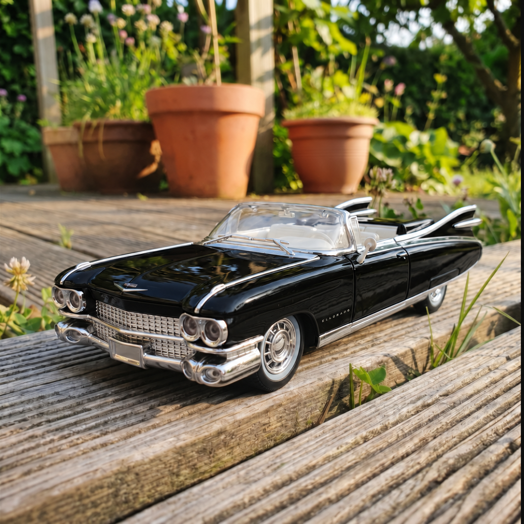 Cadillac Eldorado | 1:24 Collector Die-Cast | Black Finish