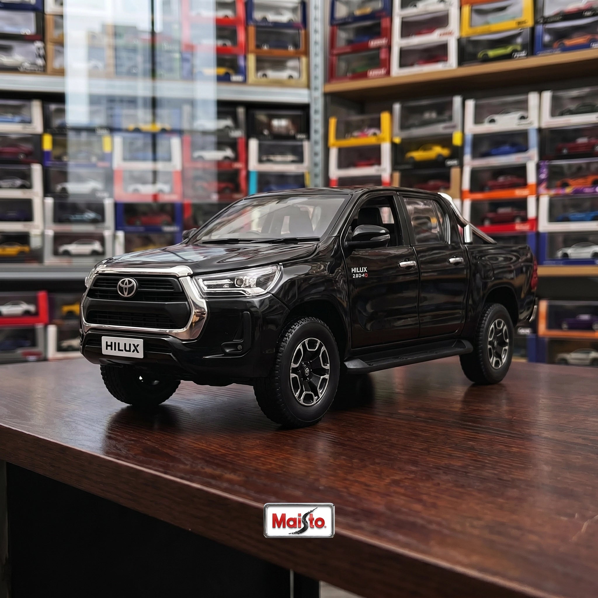 Toyota Hilux Revo | 1:27 Collector Die-Cast | Black Finish