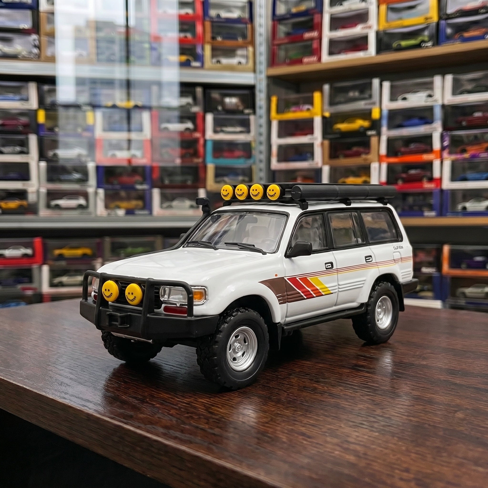 Land Cruiser 80 Series | 1:24 Collector Die-Cast | White Finish