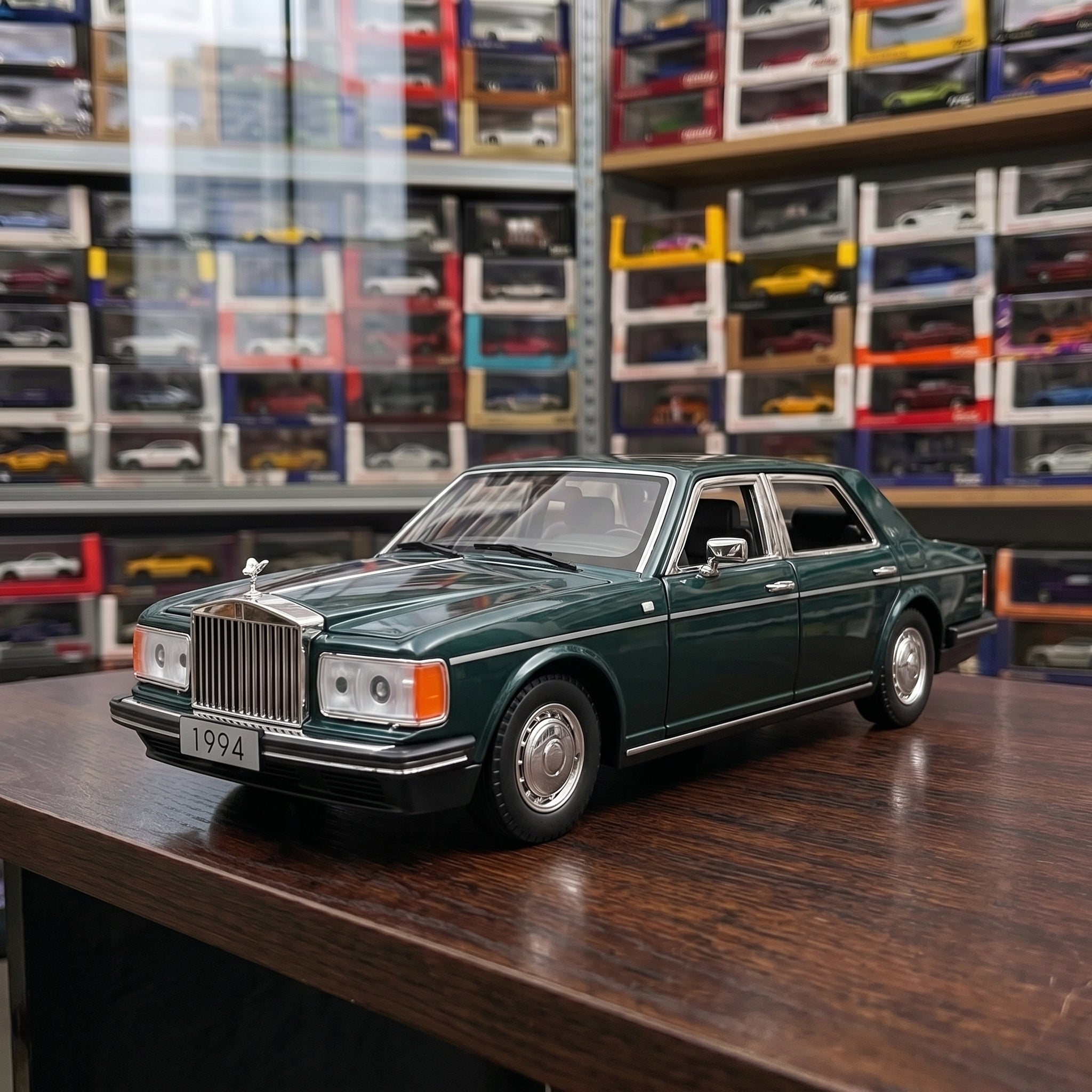 1994 Rolls-Royce | 1:32 Collector Die-Cast | Green Finish