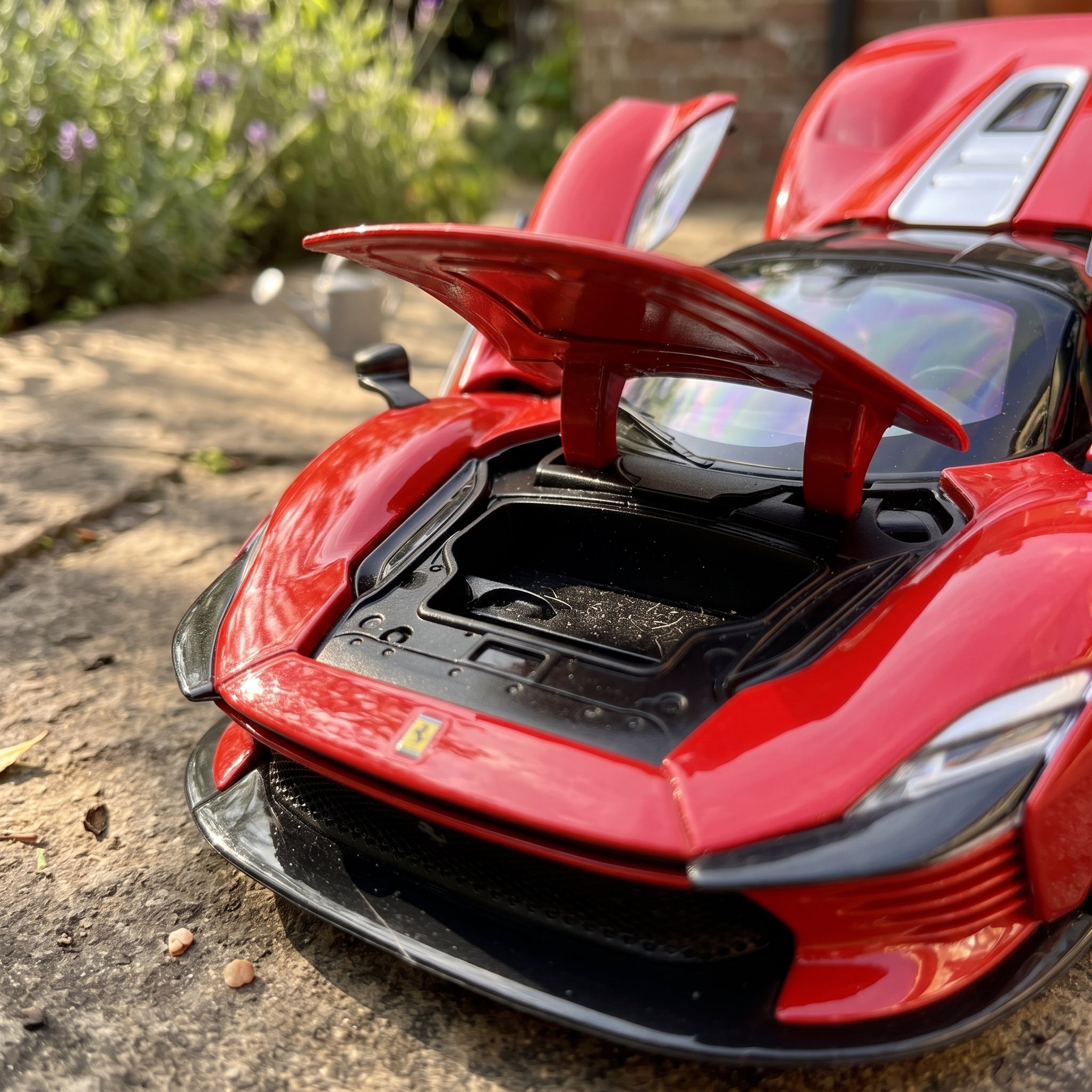 Ferrari Daytona | 1:22 Collector Die-Cast | Red Finish