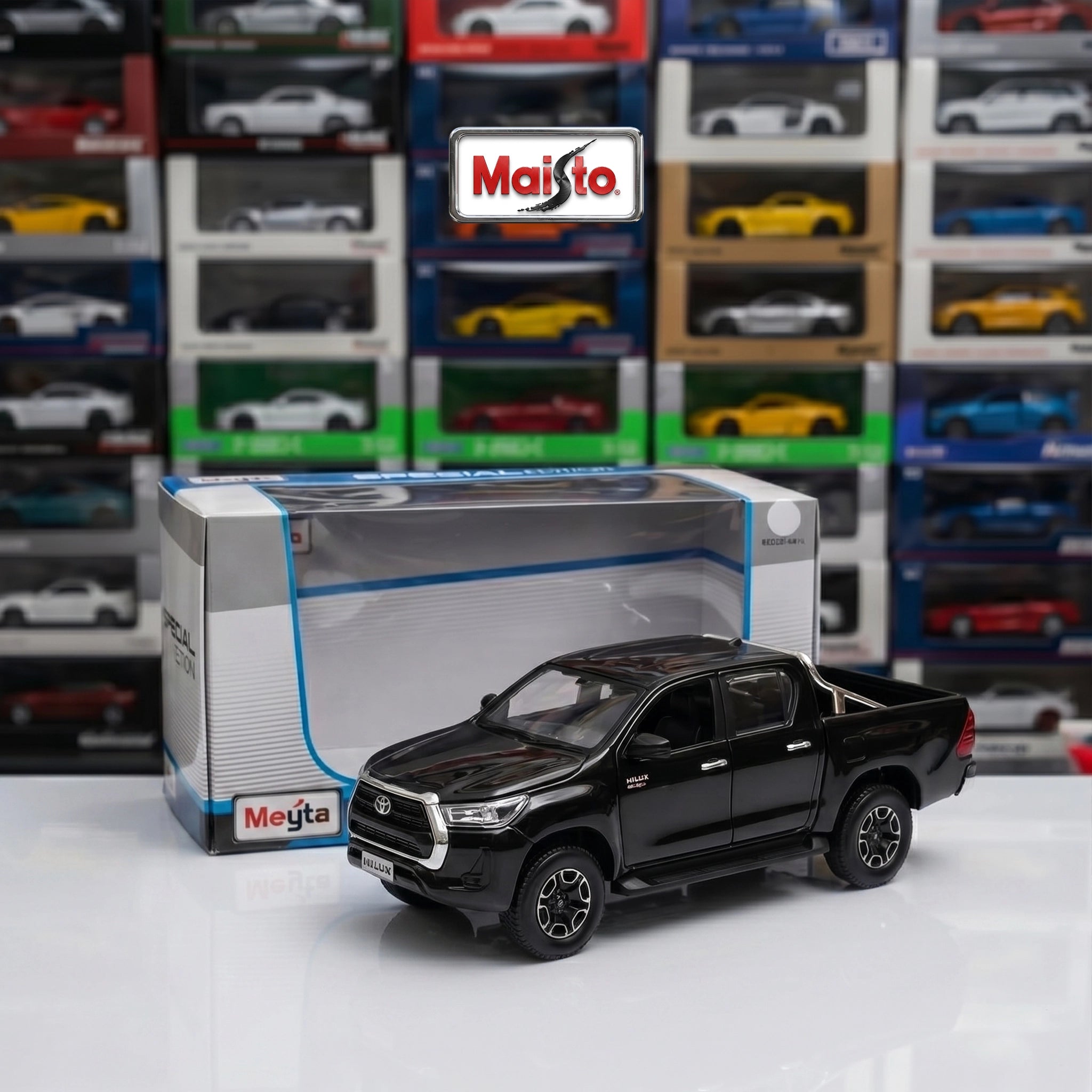 Toyota Hilux Revo | 1:27 Collector Die-Cast | Black Finish