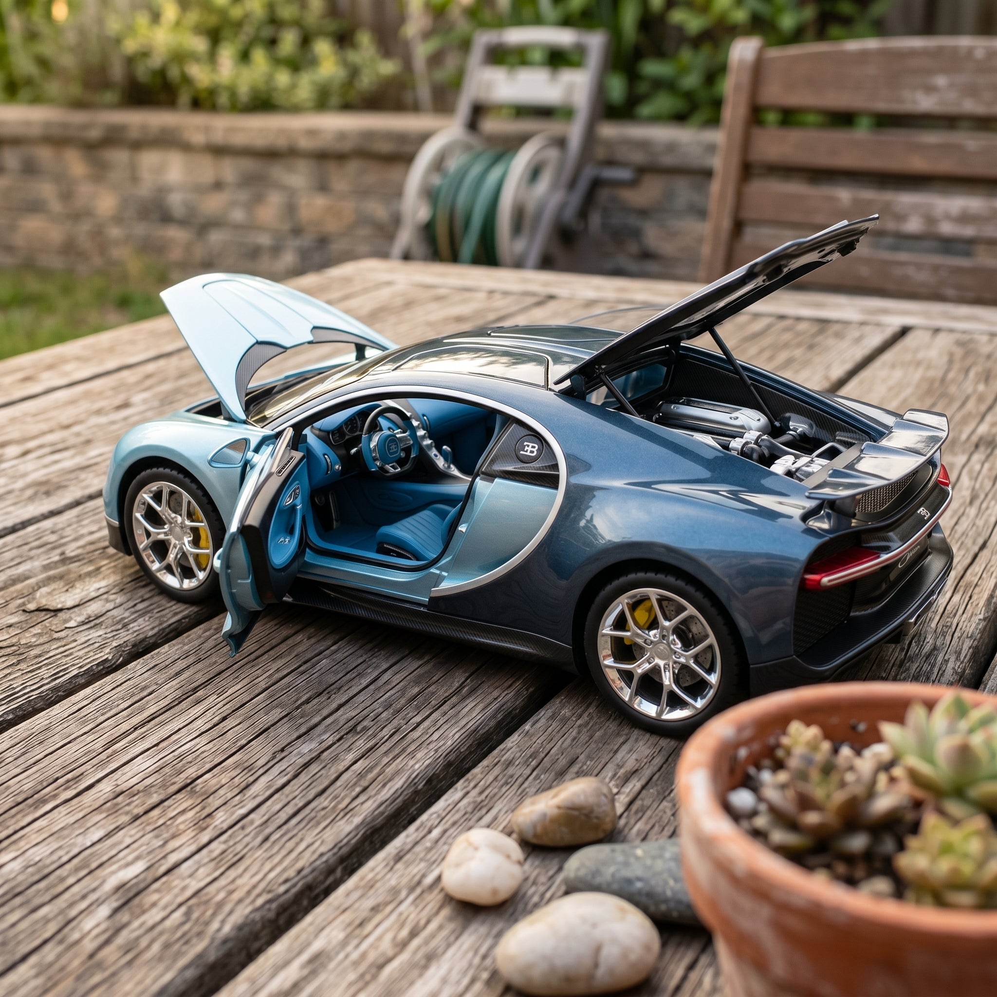 Bugatti Tourbillon | 1:24 Collector Die-Cast | Blue and Black Finish
