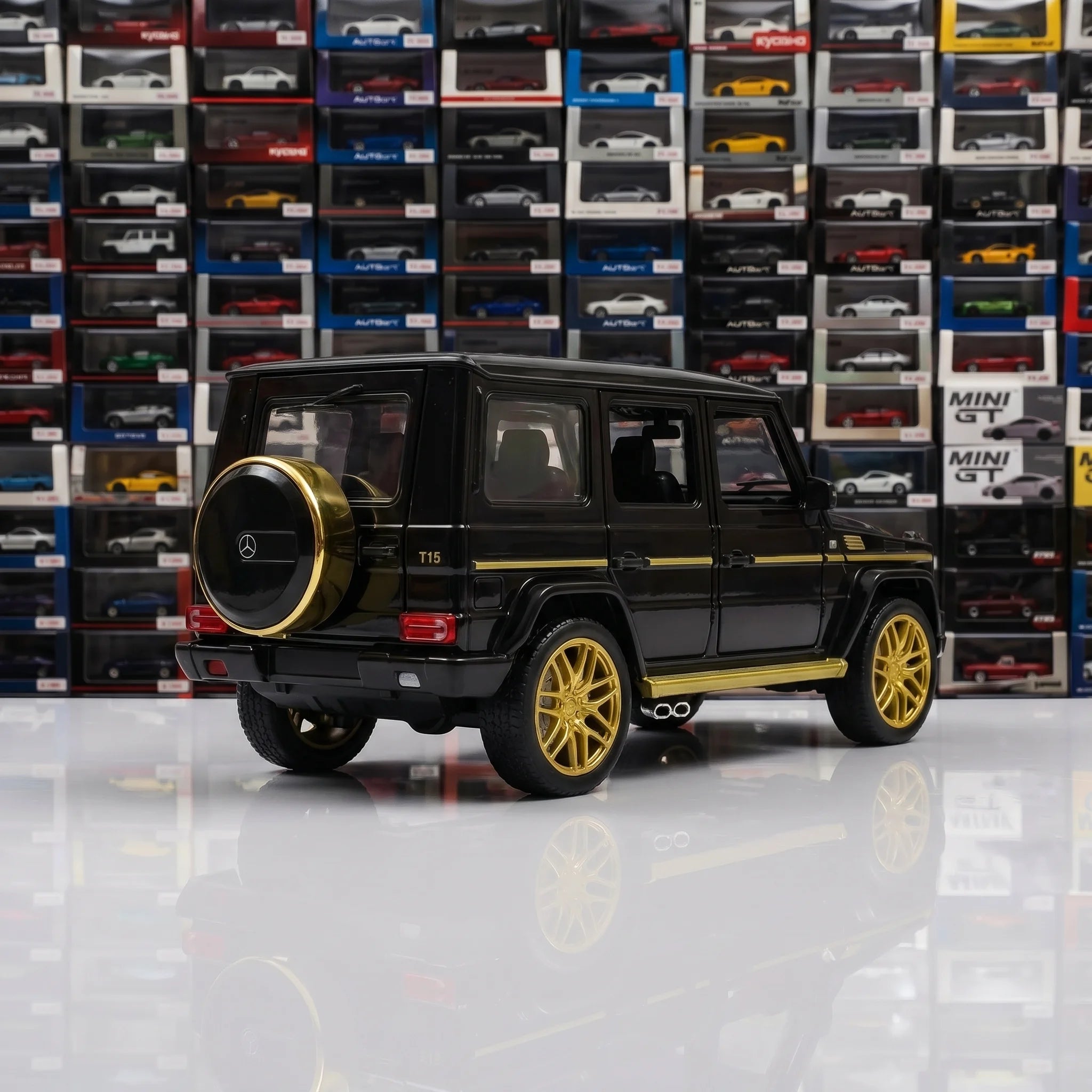 Mercedes G Wagon | 1:24 Collector Die-Cast | Black Finish