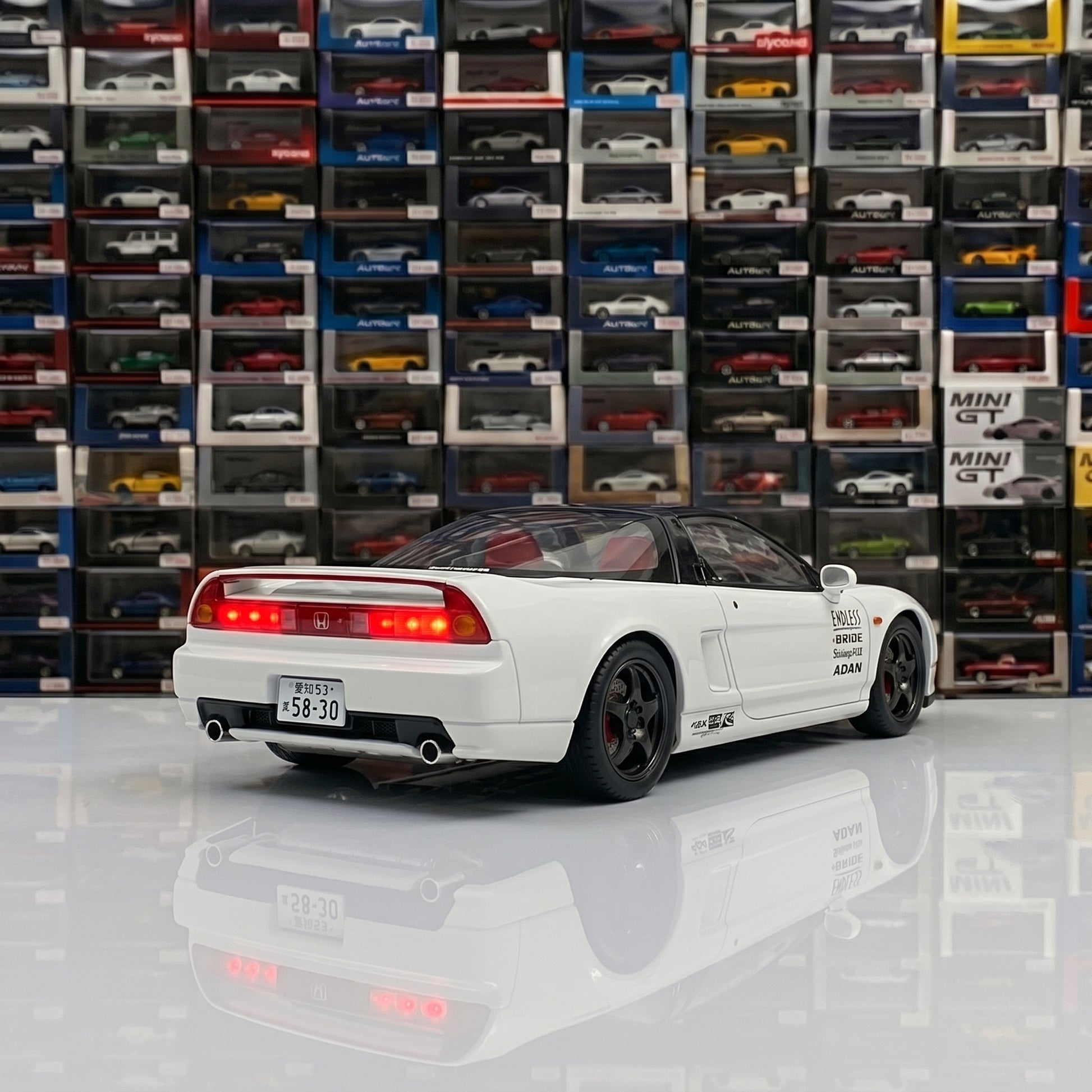Honda NSX | 1:22 Collector Die-Cast | White Finish