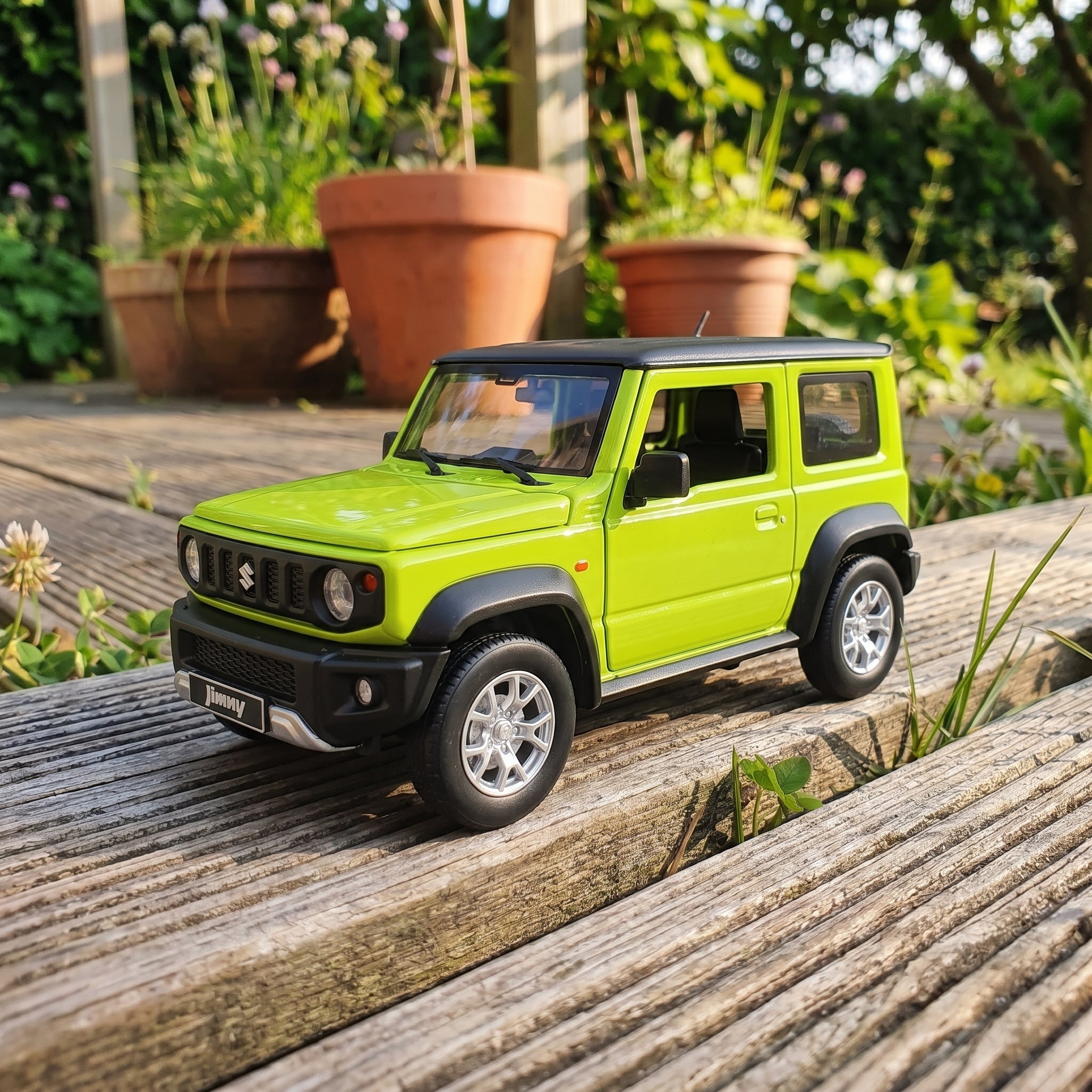 Suzuki Jimny | 1:18 Officially Licensed Die-Cast | Neon Green Finish
