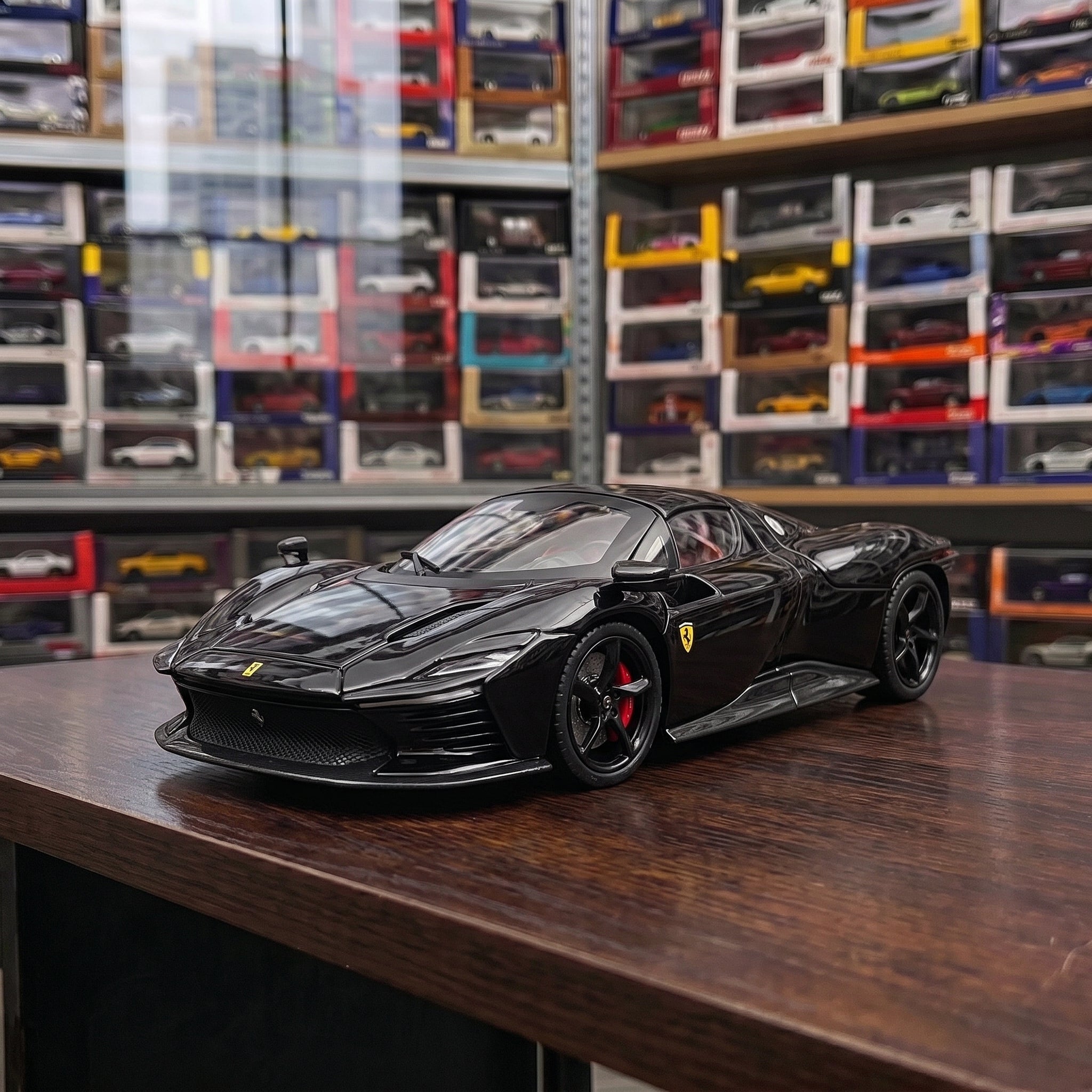 Ferrari Daytona | 1:22 Collector Die-Cast | Black Finish