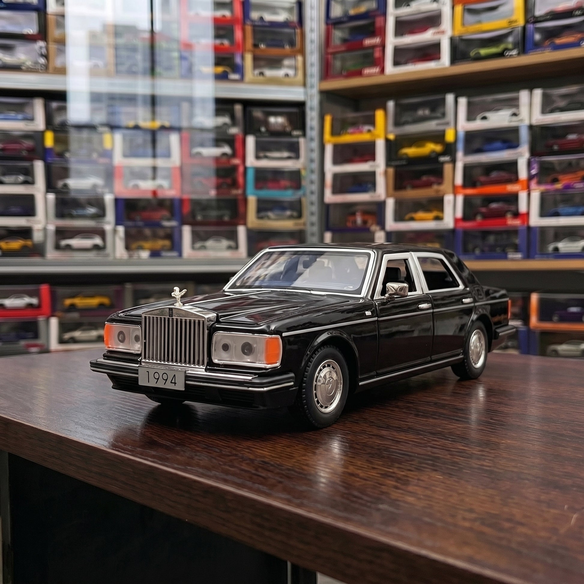 1994 Rolls-Royce | 1:32 Collector Die-Cast | Black Finish