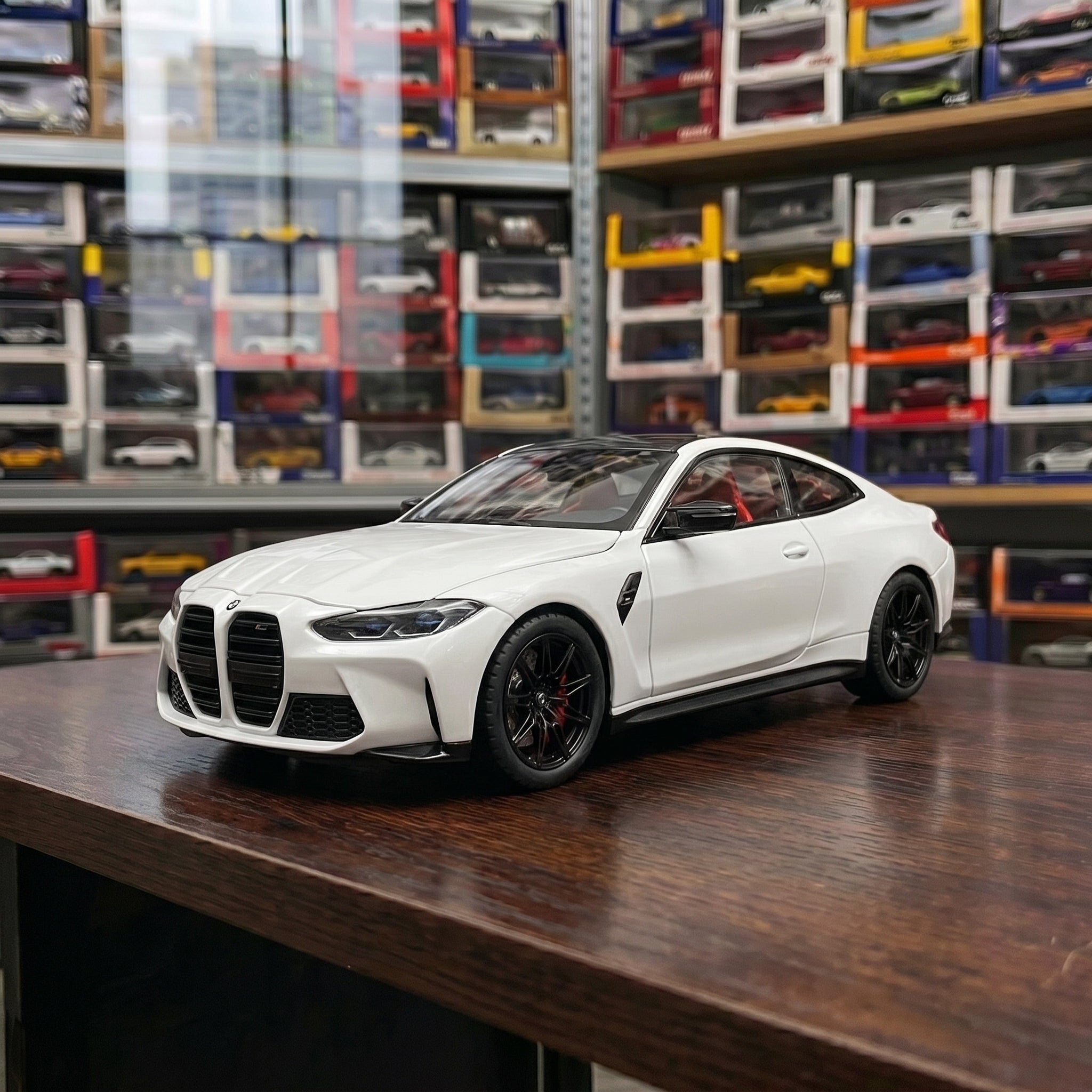 BMW M4 G82 | 1:24 Collector Die-Cast | White Finish