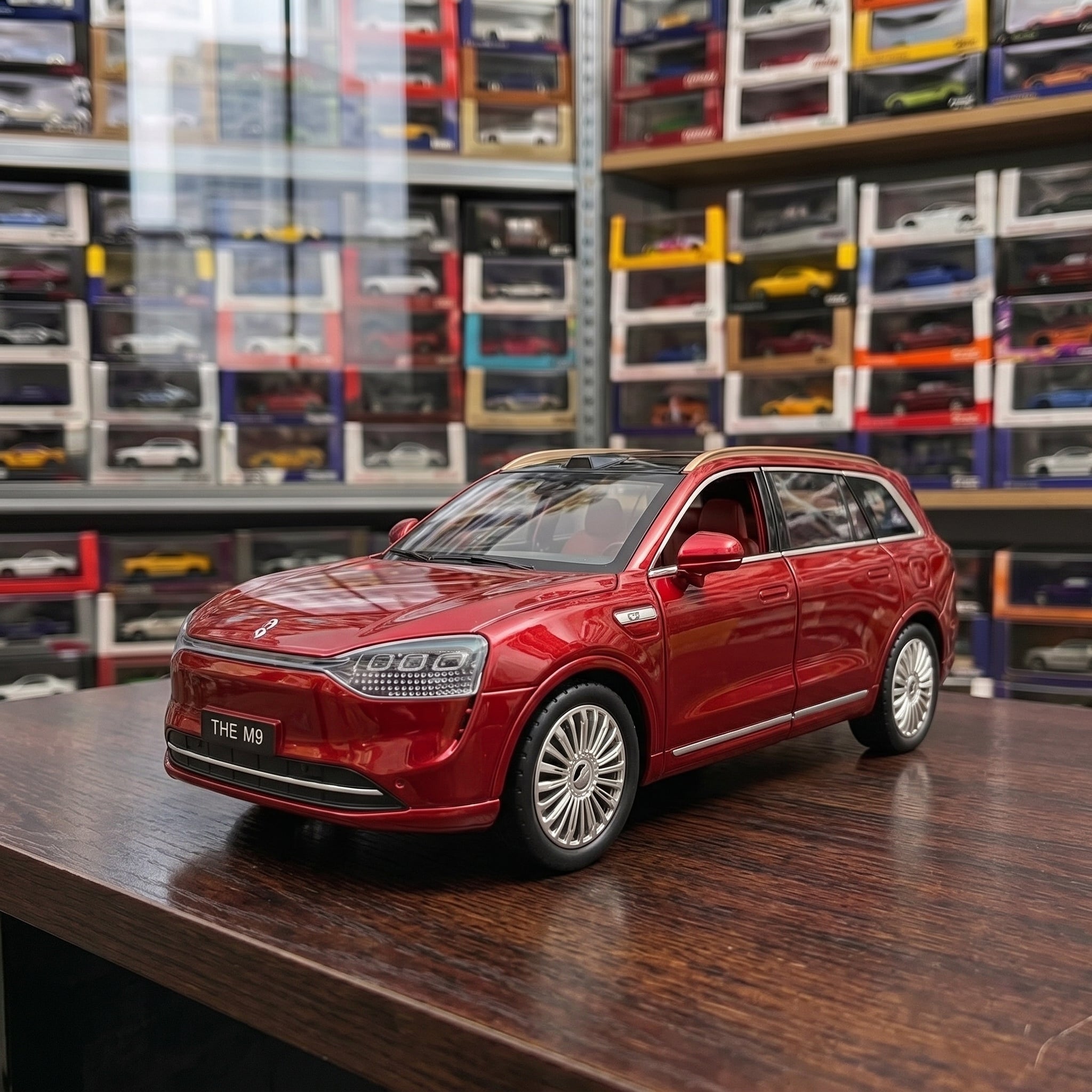Aito M9 | 1:24 Collector Die-Cast with Remote | Red Finish