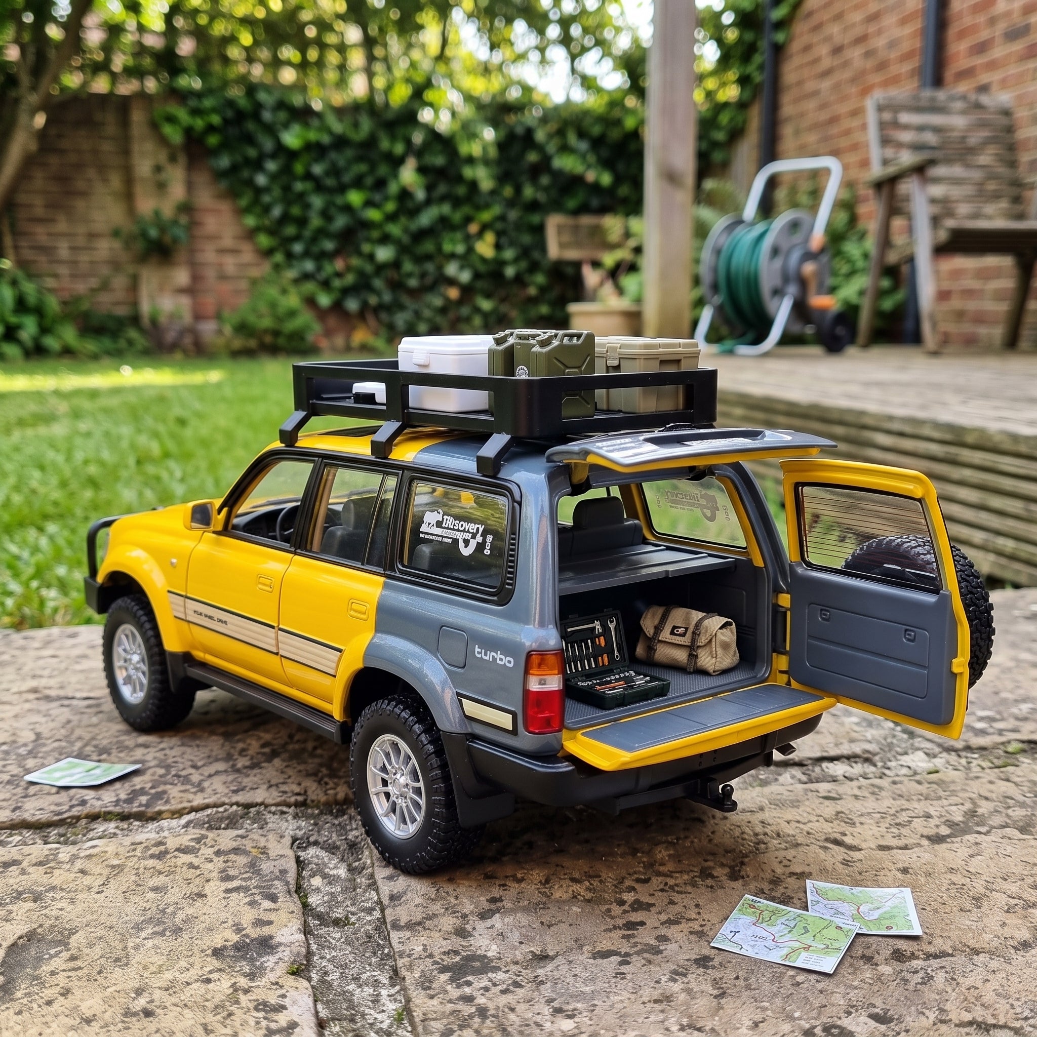 Land Cruiser 80 Series | 1:24 Collector Die-Cast | Yellow Finish